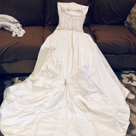 jim Hjelm Dresses & Skirts - Jim Hjelm Couture Wedding Gown